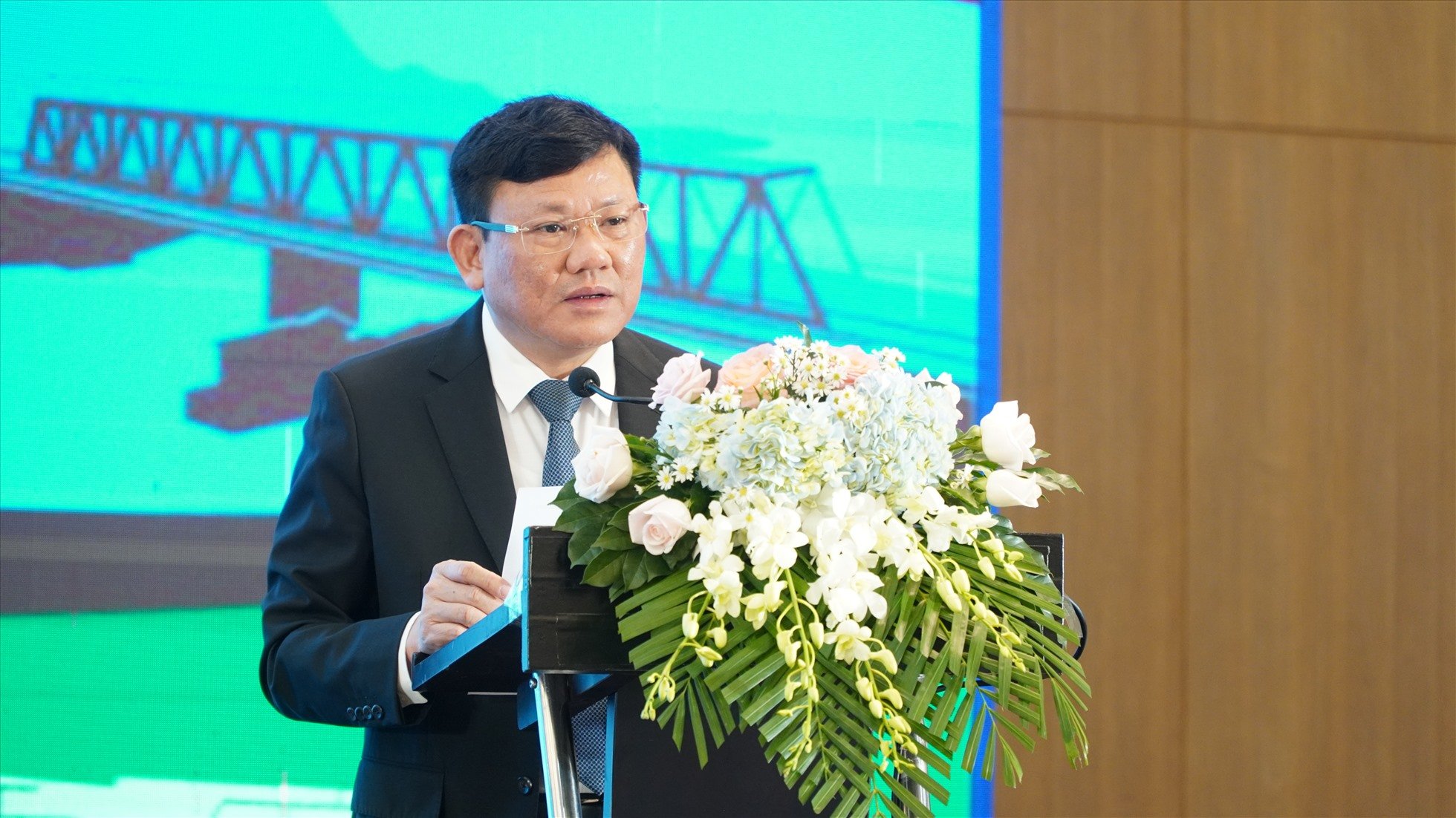 Phó Chủ tịch thường trực tỉnh Thanh Hóa Nguyễn Văn Thi phát biểu tại hội nghị